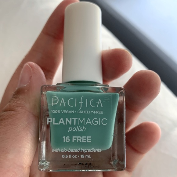 Pacifica Plant Magic - Picture 1 of 2